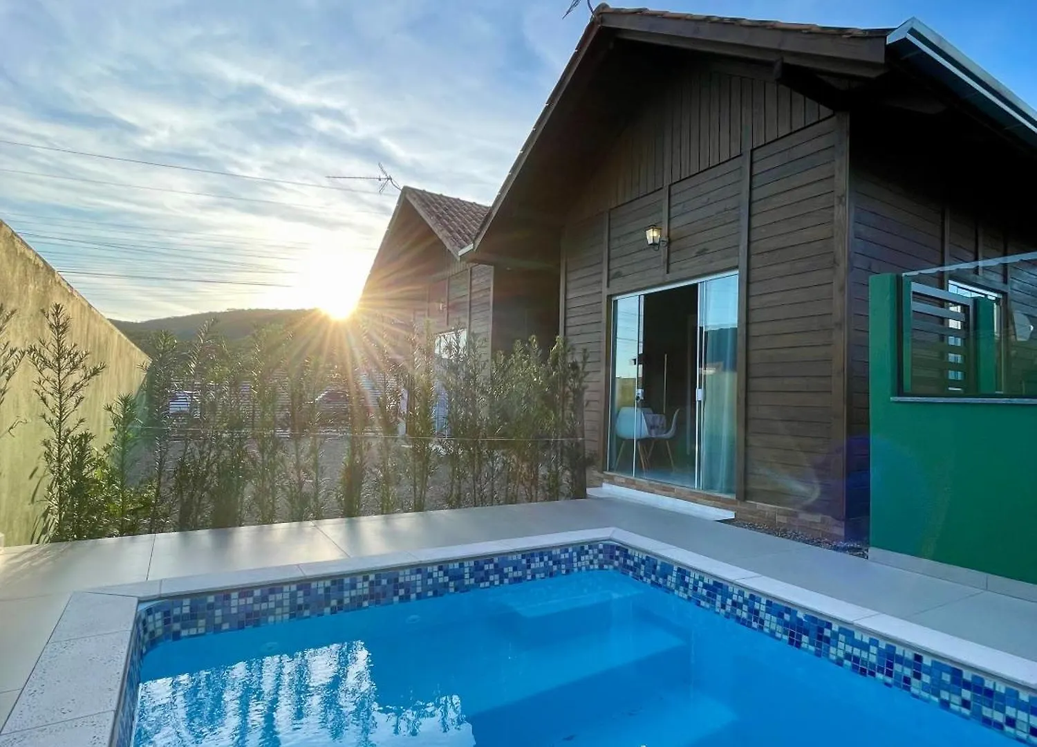 Chales Costa Esmeralda Com Piscina , Bombinhas 0*,  Brazília