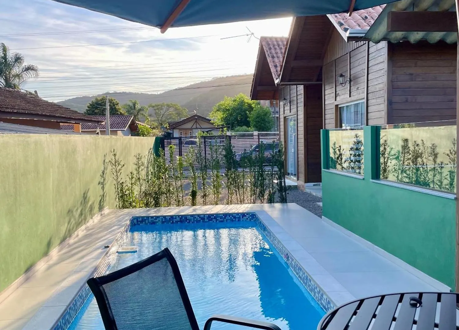 Chales Costa Esmeralda Com Piscina , ボンビーニャス 0*,