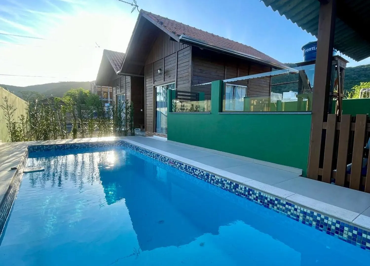 Chales Costa Esmeralda Com Piscina , ボンビーニャス 0*,  ブラジル